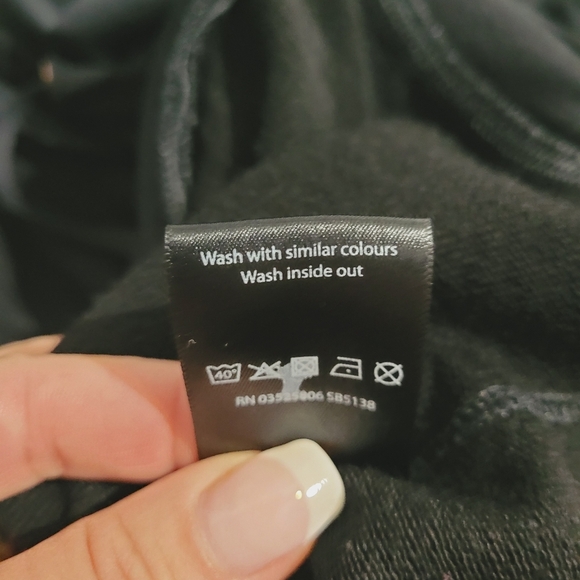 Sweaty Betty Oversize Black Hoodie Pullover XS Zip Pocket Cowl Neck Merino Blend - Picture 13 of 14